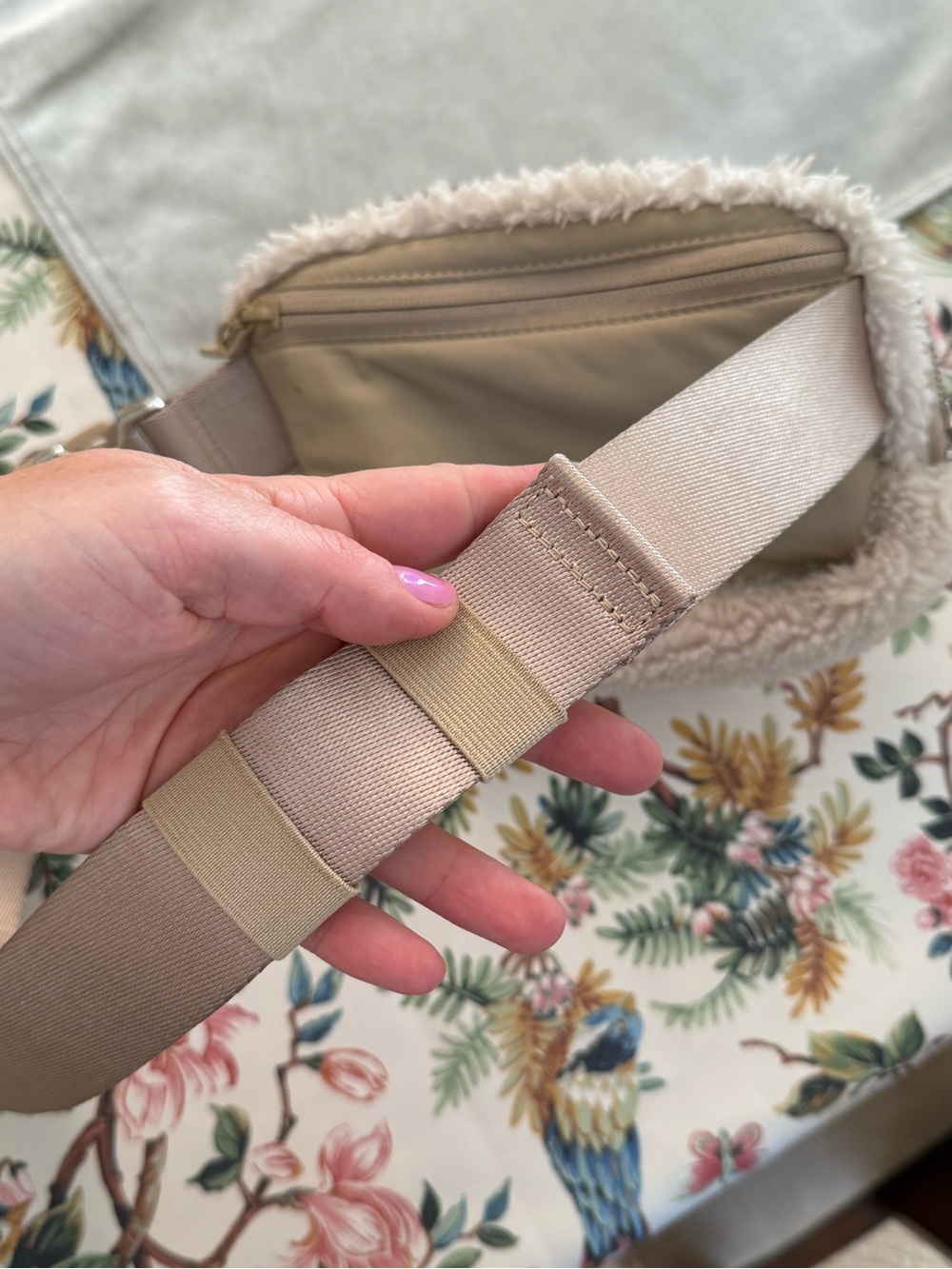 Everywhere Belt Bag in Plush Fleece - Picture 5 of 11